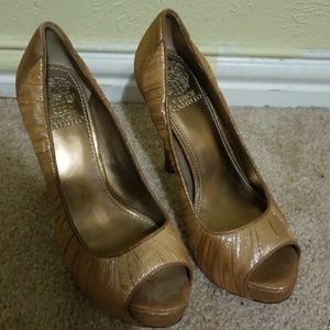 🔥🔥NWOT🔥🔥 VINCE CAMUTO HEELS
